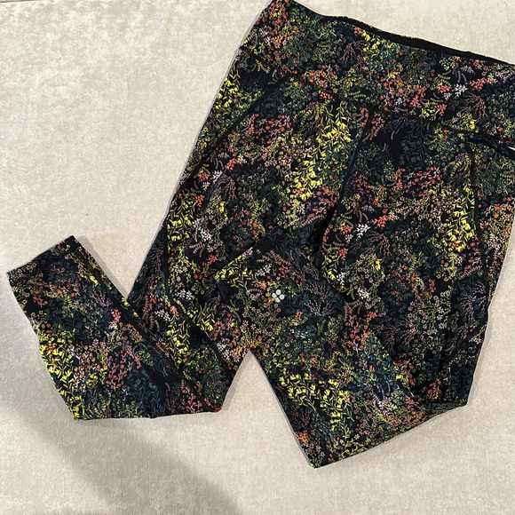Sweaty Betty Power Workout leggings,  bright floral pattern - Picture 2 of 5